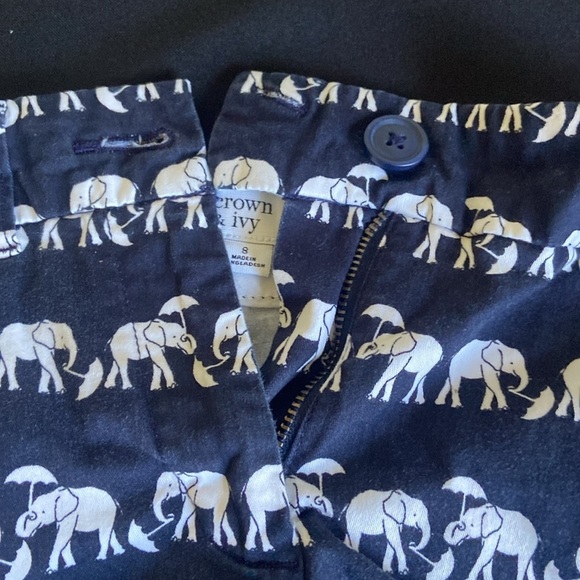 Crown & Ivy Pink/ Navy Elephant Shorts Size 8 Woman’s - Picture 5 of 9